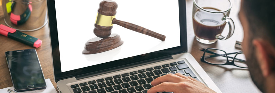 engager un avocat spécialisé en ligne